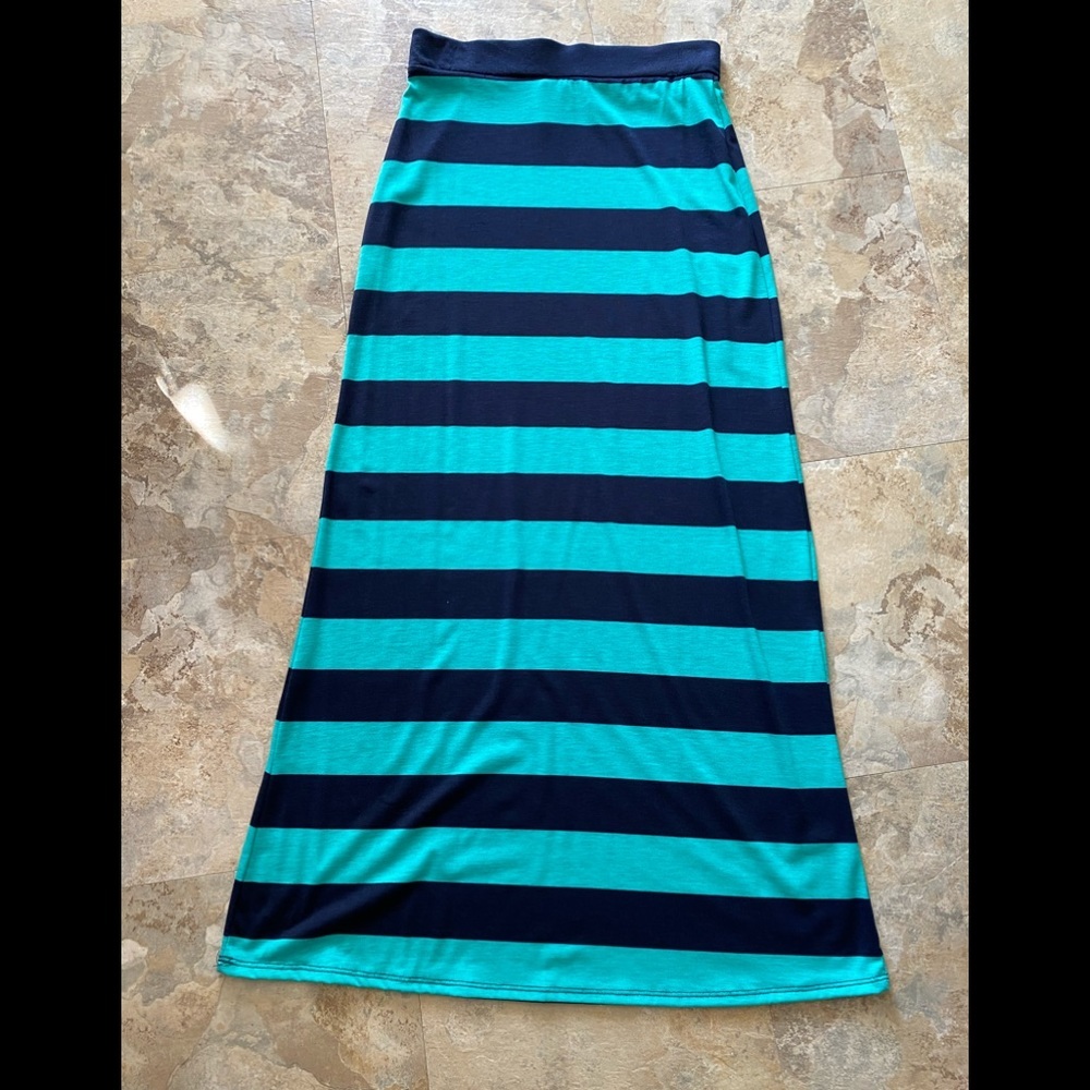 Stripe Maxi Skirt 💚